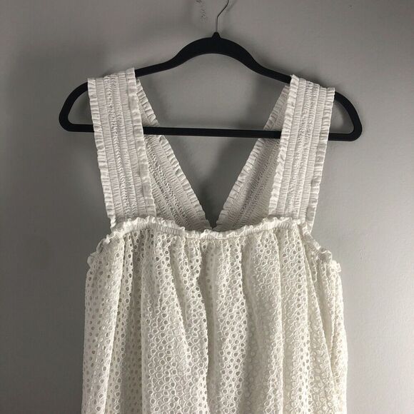 Everlane Size‎ Medium White Eyelet Dress Sleeveless Smocked Shift Sleeveless - Picture 2 of 16